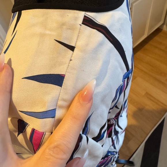 EMILIO PUCCI Tiered Short Sleeve Dress Size 8 NWT (FLAWED) - Picture 4 of 7